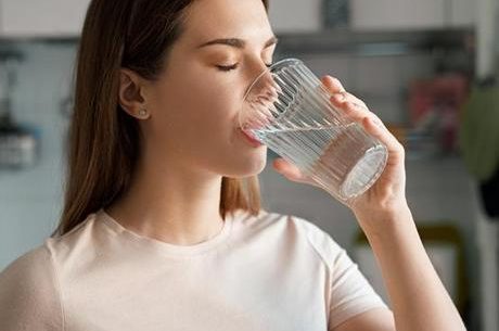 Sahurda 1 litre su içilmeli! ‘Miktarı kadar türü de önemli, doğal mineraller barındırmalı’